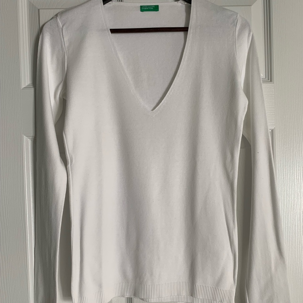NWOT V Neck white sweater